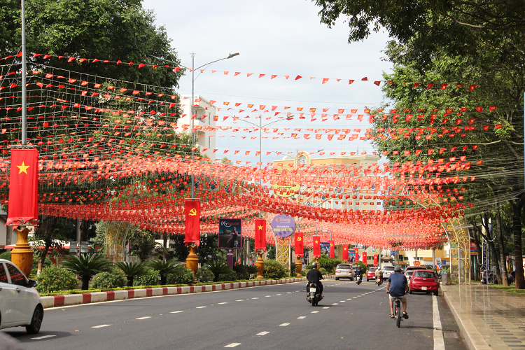 Đảng bộ Sở KH&CN tăng cường nhận diện, đấu tranh với các luận điệu xuyên tạc, chống phá của các thế lực thù địch trên không gian mạng trước thềm Đại hội đại biểu Đảng bộ tỉnh Đắk Lắk